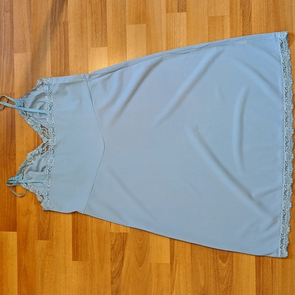 Vintage Van Raalte baby blue slip size 40 - Picture 4 of 6